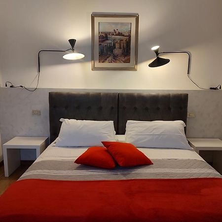 Verona Relax & Stay Rooms Buitenkant foto
