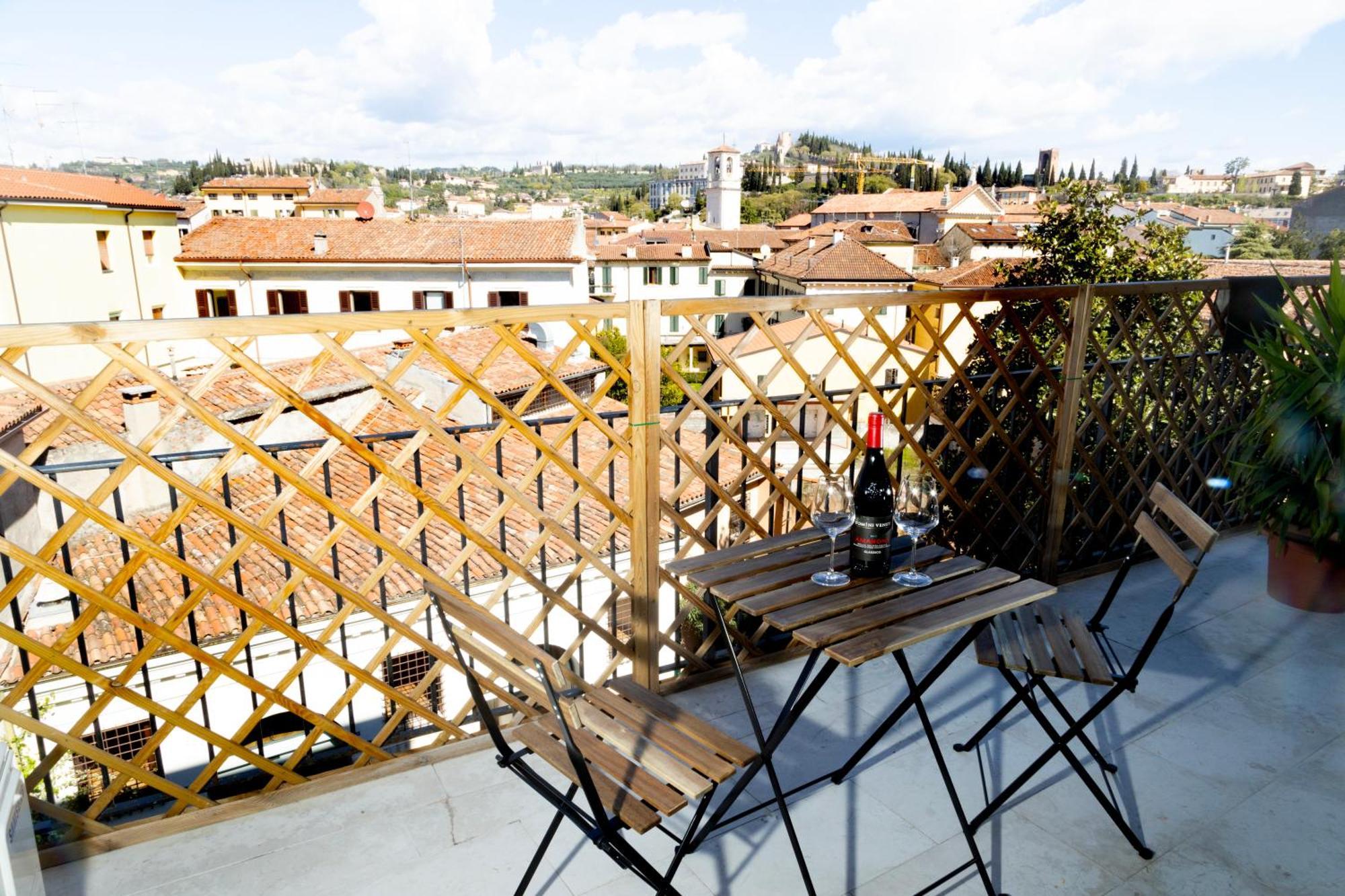 Verona Relax & Stay Rooms Buitenkant foto