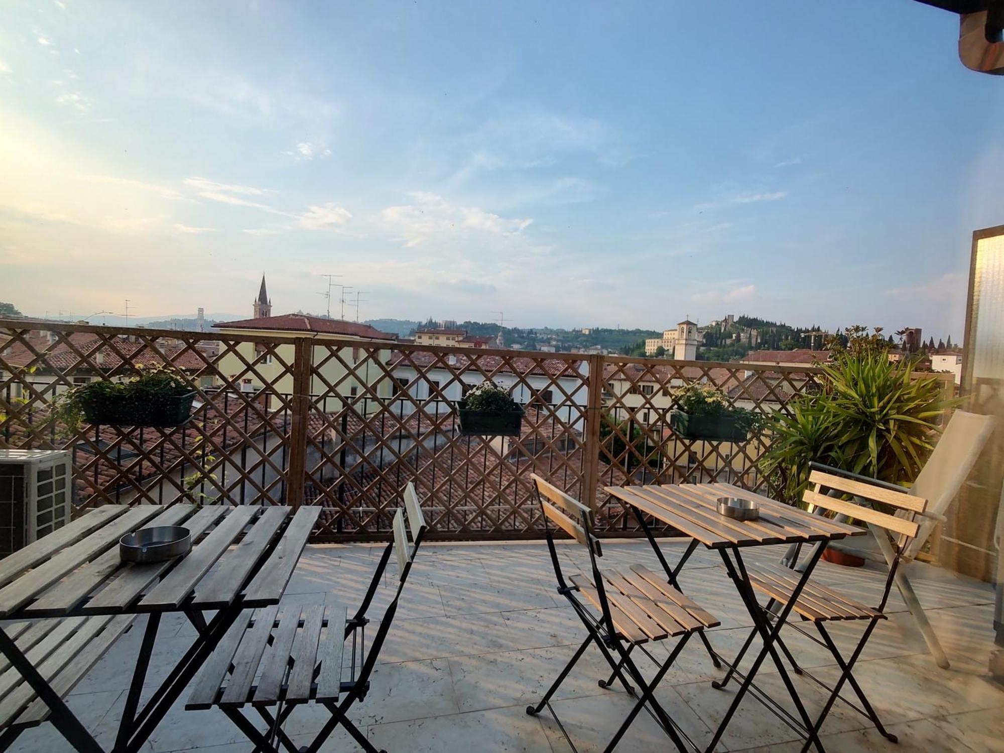 Verona Relax & Stay Rooms Buitenkant foto