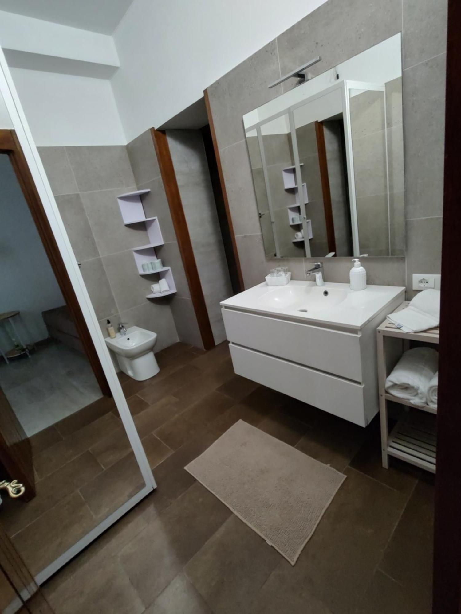 Verona Relax & Stay Rooms Buitenkant foto