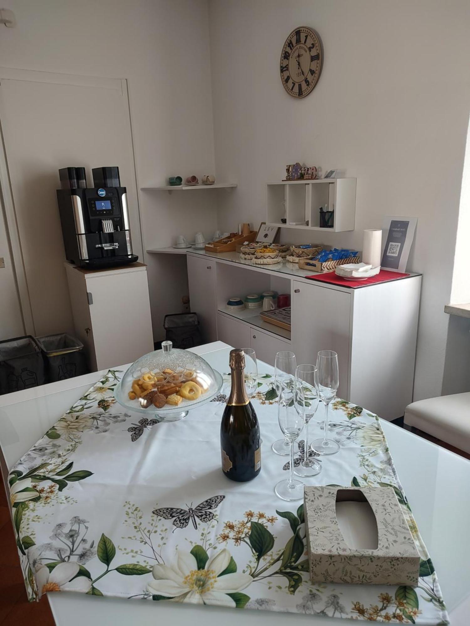 Verona Relax & Stay Rooms Buitenkant foto